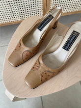 Load image into Gallery viewer, Roberto Capucci Sling-backs 9