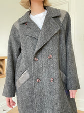 Load image into Gallery viewer, Grey Printed Wool Coat