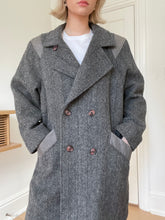 Load image into Gallery viewer, Grey Printed Wool Coat