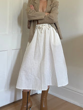 Load image into Gallery viewer, Off White Midi Skirt