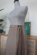 Load image into Gallery viewer, Brown and Beige Mid Length Kilt
