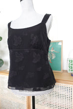 Load image into Gallery viewer, Black Silk Floral Printed Tank
