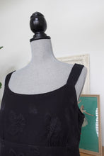 Load image into Gallery viewer, Black Silk Floral Printed Tank
