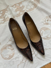 Load image into Gallery viewer, Stuart Weitzman Heels
