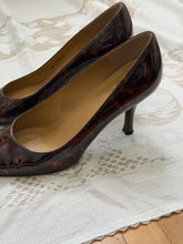 Load image into Gallery viewer, Stuart Weitzman Heels
