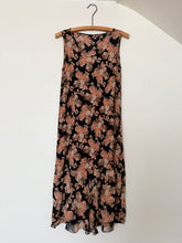 Load image into Gallery viewer, Floral Printed Midi Dress
