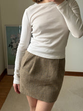 Load image into Gallery viewer, Houndstooth Wool Mini Skirt
