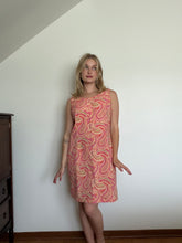 Load image into Gallery viewer, Pink Paisley Shifts Dress
