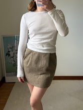 Load image into Gallery viewer, Houndstooth Wool Mini Skirt
