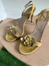 Load image into Gallery viewer, Yellow Suede Heels with Floral Decal
