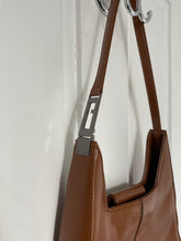 Load image into Gallery viewer, Caramel Shoulder Bag
