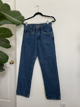 Load image into Gallery viewer, Medium Wash Straight Leg Jeans
