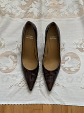 Load image into Gallery viewer, Stuart Weitzman Heels
