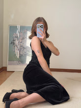 Load image into Gallery viewer, Velvet Maxi Skirt
