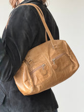 Load image into Gallery viewer, Leather Shoulder Bag
