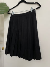 Load image into Gallery viewer, Black Wool Pleated Skirt
