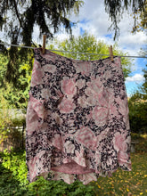 Load image into Gallery viewer, Floral Ruffled Skirt
