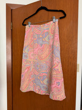 Load image into Gallery viewer, Silk Paisley Printed Skirt
