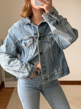 Load image into Gallery viewer, Levis Denim Jacket
