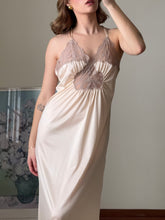 Load image into Gallery viewer, Diane Von Furstenberg Slip
