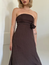 Load image into Gallery viewer, Brown Strapless Dress with Rosette
