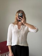 Load image into Gallery viewer, White Knit 3/4 Sleeve
