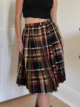 Load image into Gallery viewer, Oscar De La Renta Plaid Skirt
