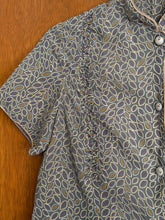 Load image into Gallery viewer, Purple Printed Short Sleeve Blouse
