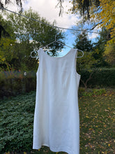 Load image into Gallery viewer, White Shift Dress
