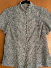 Load image into Gallery viewer, Purple Printed Short Sleeve Blouse
