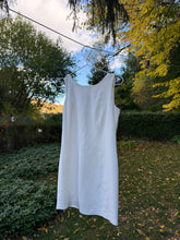Load image into Gallery viewer, White Shift Dress

