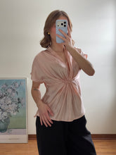 Load image into Gallery viewer, Silk Twist Front Blouse
