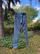 Load image into Gallery viewer, Ralph Lauren Slim Jeans

