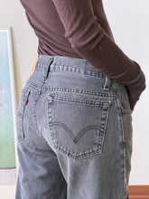 Load image into Gallery viewer, Levis Slim Fit
