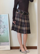 Load image into Gallery viewer, Burberry Wool Skirt
