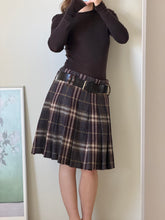 Load image into Gallery viewer, Burberry Wool Skirt
