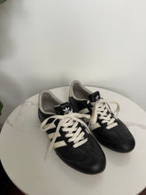 Load image into Gallery viewer, Vintage Leather Adidas Soccer Shoes
