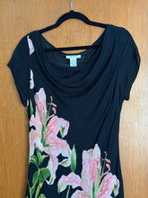 Load image into Gallery viewer, Black Embellished Lily Printed Dress

