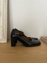 Load image into Gallery viewer, Leather Mary Janes
