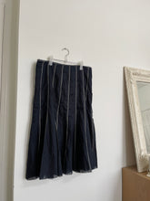 Load image into Gallery viewer, Navy and White Midi Skirt
