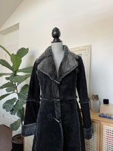 Load image into Gallery viewer, Black Penny Lane Suede Coat
