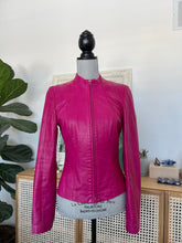 Load image into Gallery viewer, Vintage Danier Leather Jacket
