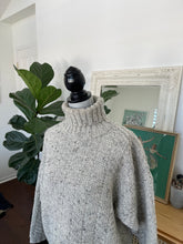 Load image into Gallery viewer, Vintage Gleneden Grey Speckled Knit
