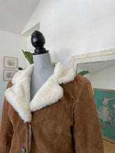 Load image into Gallery viewer, Brown Shearling Coat
